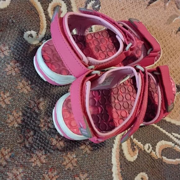 Eddie Bauer Kids Pink Waterproof Sandals - Picture 2 of 7